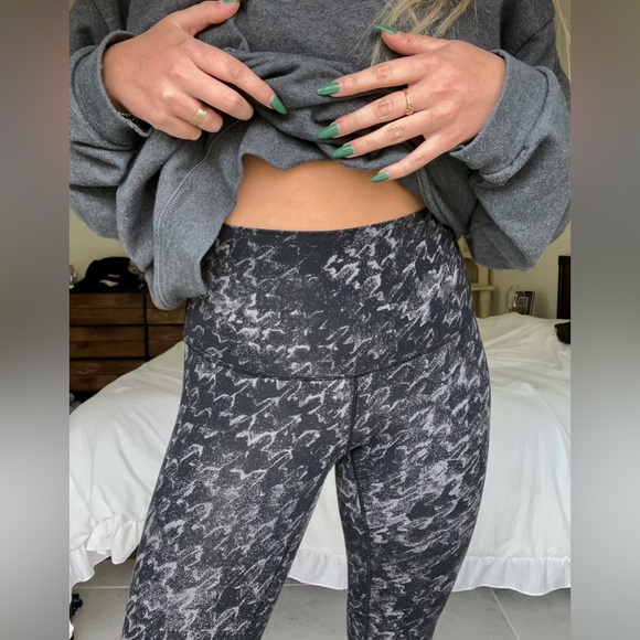 lululemon athletica Pants - Lululemon Black 28” Leggings